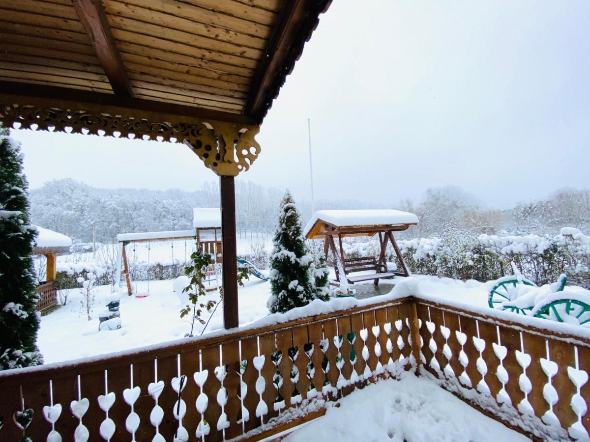 Agropensiunea Valea Fagilor Luncavita Dış mekan fotoğraf