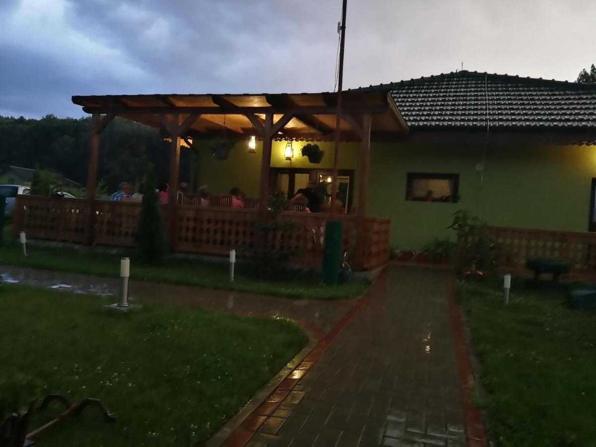 Agropensiunea Valea Fagilor Luncavita Dış mekan fotoğraf